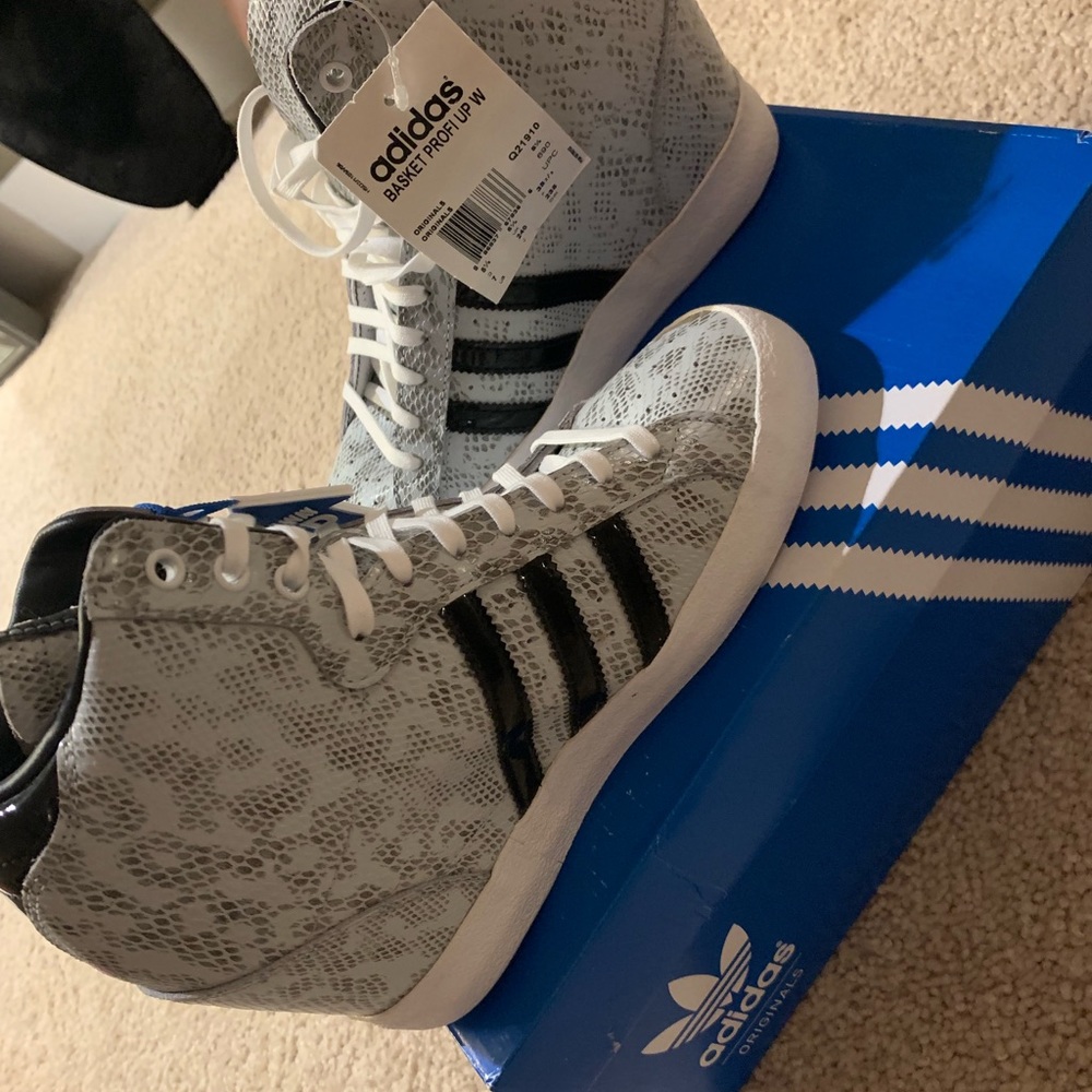 Adidas Platform Womens Sneaker Size 7